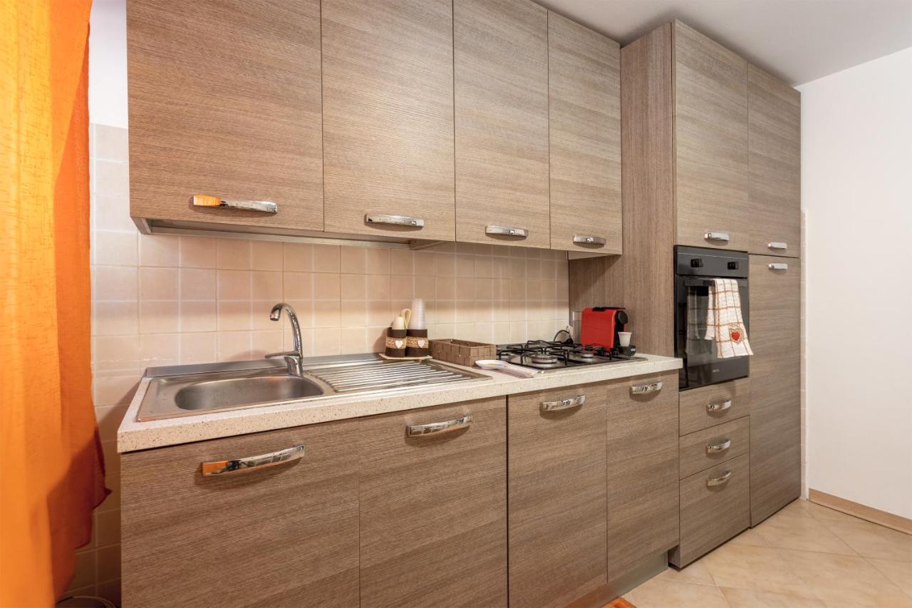 Casa In Villa A Mondello-700M Dal Mare 巴勒莫 外观 照片