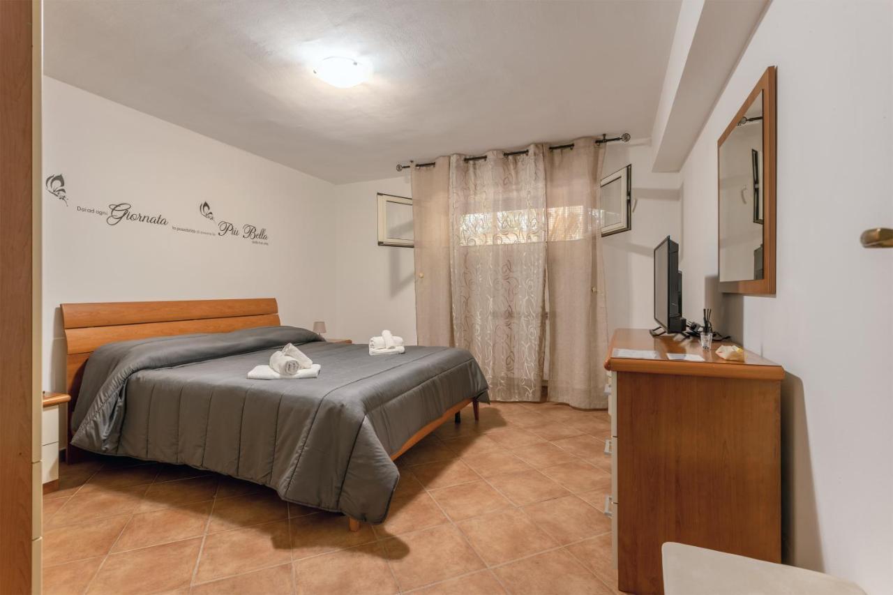 Casa In Villa A Mondello-700M Dal Mare 巴勒莫 外观 照片