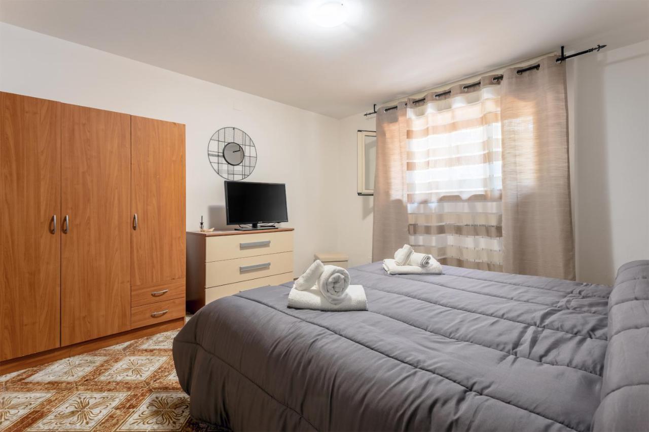 Casa In Villa A Mondello-700M Dal Mare 巴勒莫 外观 照片