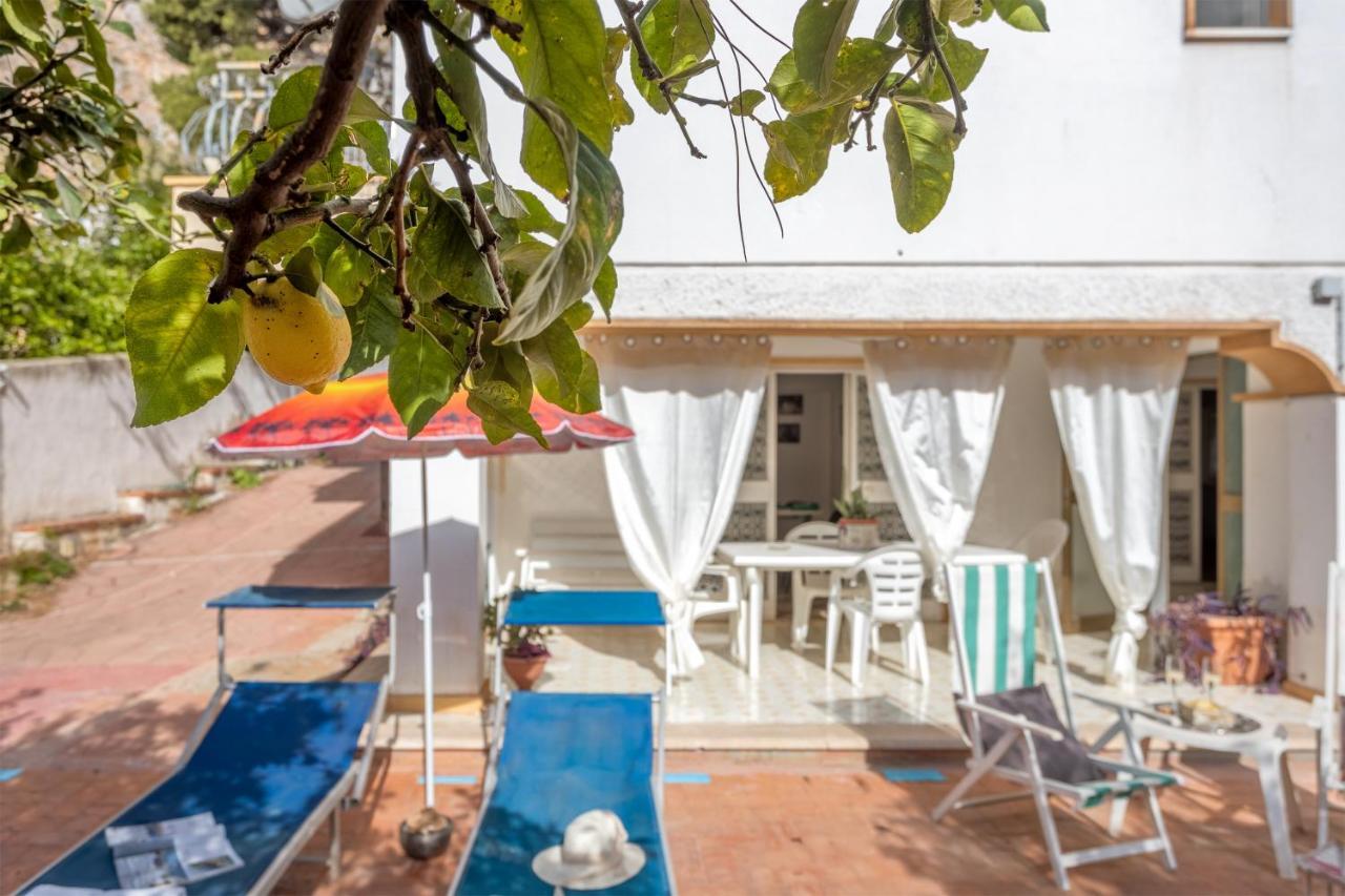 Casa In Villa A Mondello-700M Dal Mare 巴勒莫 外观 照片