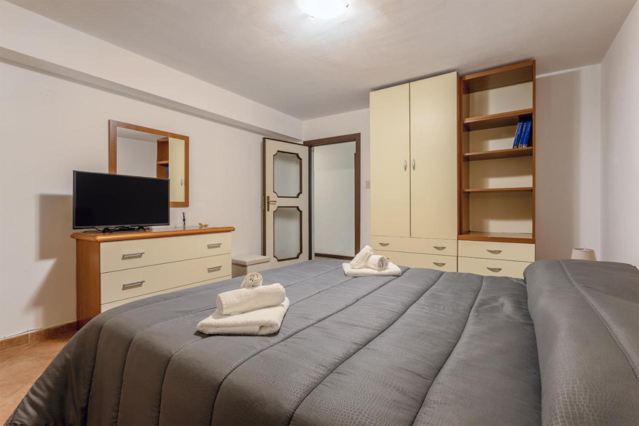 Casa In Villa A Mondello-700M Dal Mare 巴勒莫 外观 照片
