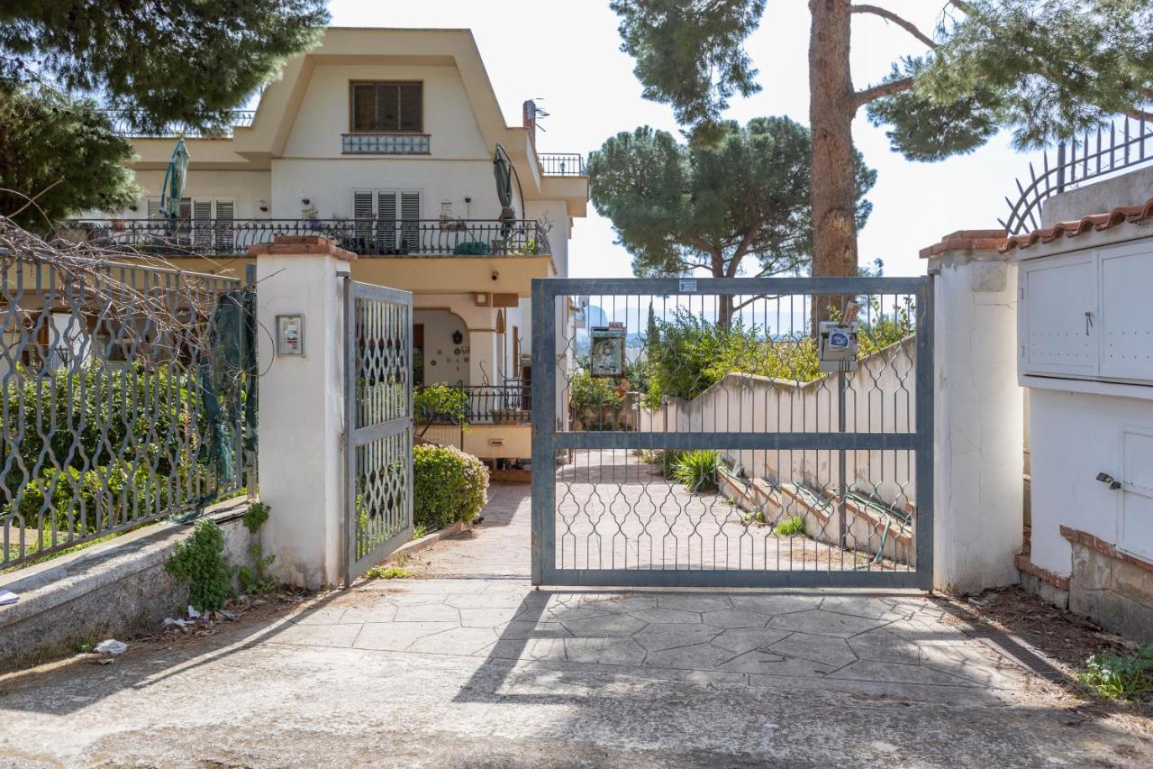 Casa In Villa A Mondello-700M Dal Mare 巴勒莫 外观 照片